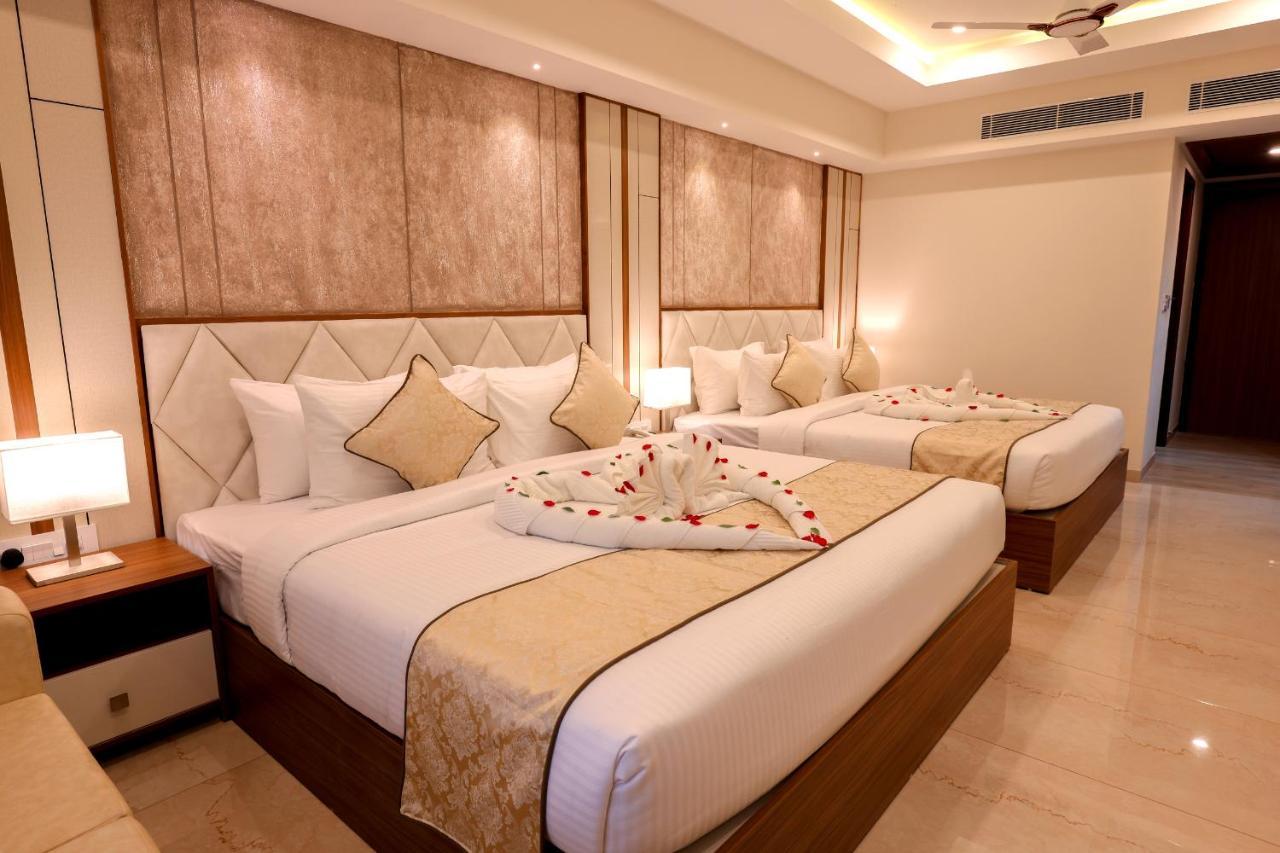 Krishnavalsam Regency Hotel Guruvāyūr Екстериор снимка