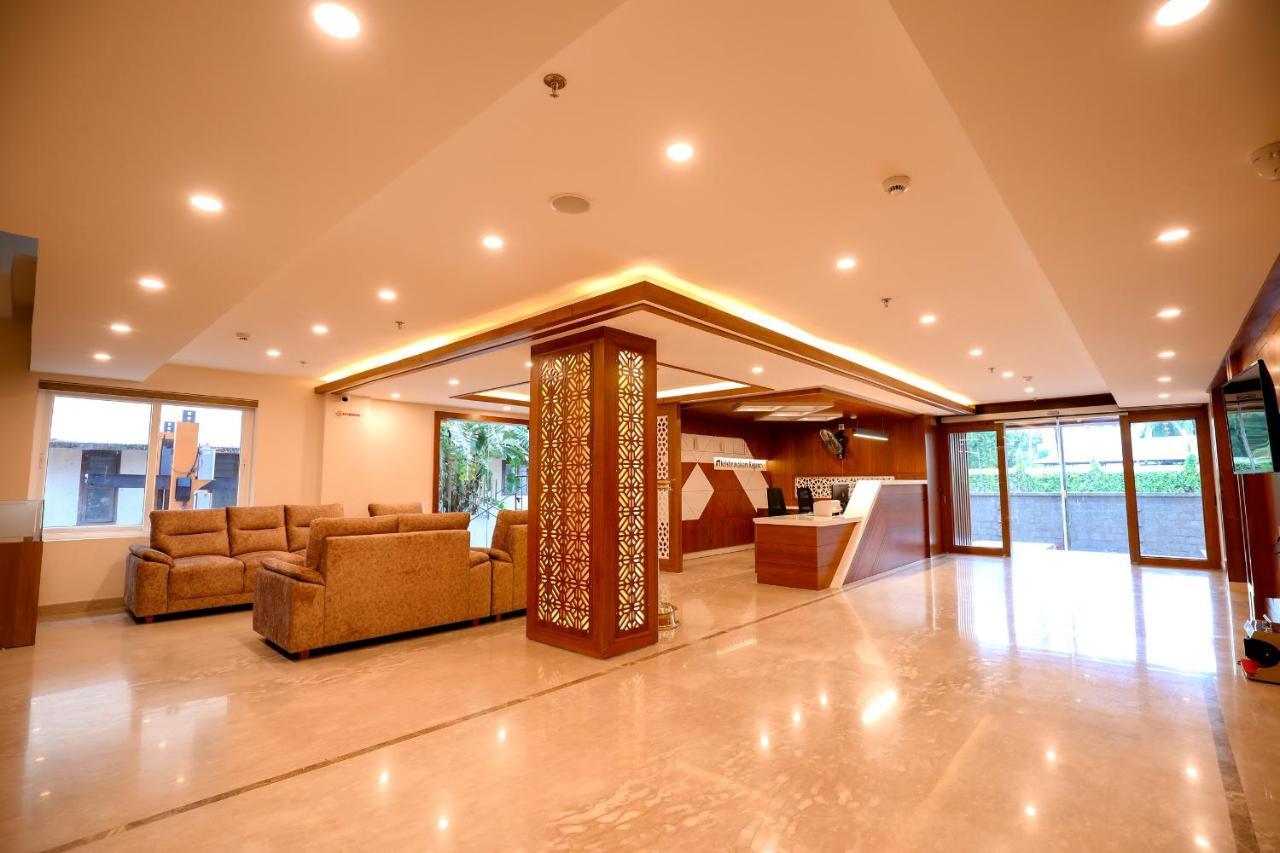 Krishnavalsam Regency Hotel Guruvāyūr Екстериор снимка