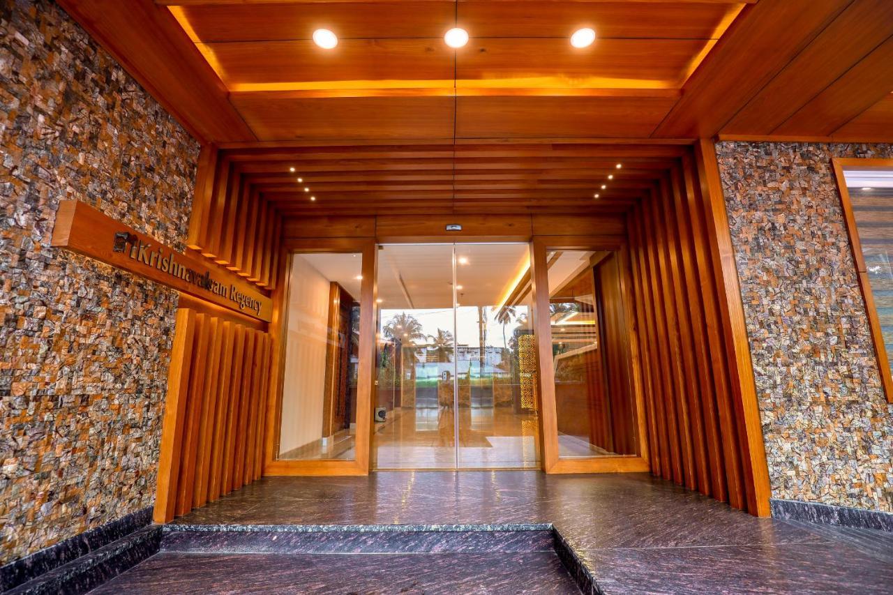 Krishnavalsam Regency Hotel Guruvāyūr Екстериор снимка
