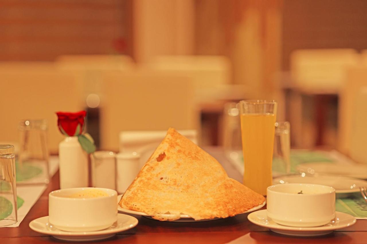 Krishnavalsam Regency Hotel Guruvāyūr Екстериор снимка