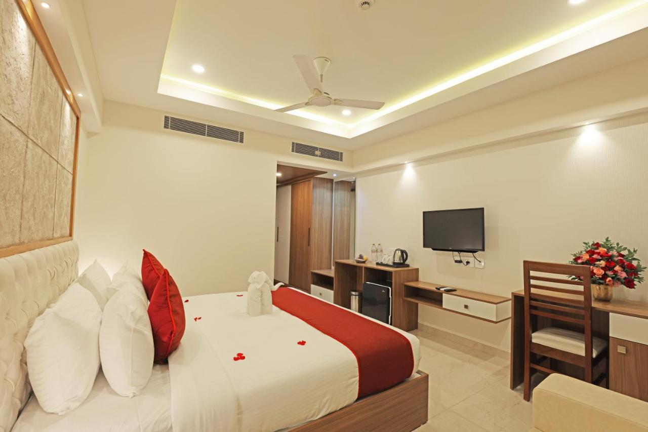 Krishnavalsam Regency Hotel Guruvāyūr Екстериор снимка