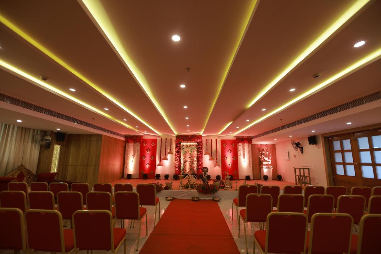 Krishnavalsam Regency Hotel Guruvāyūr Екстериор снимка
