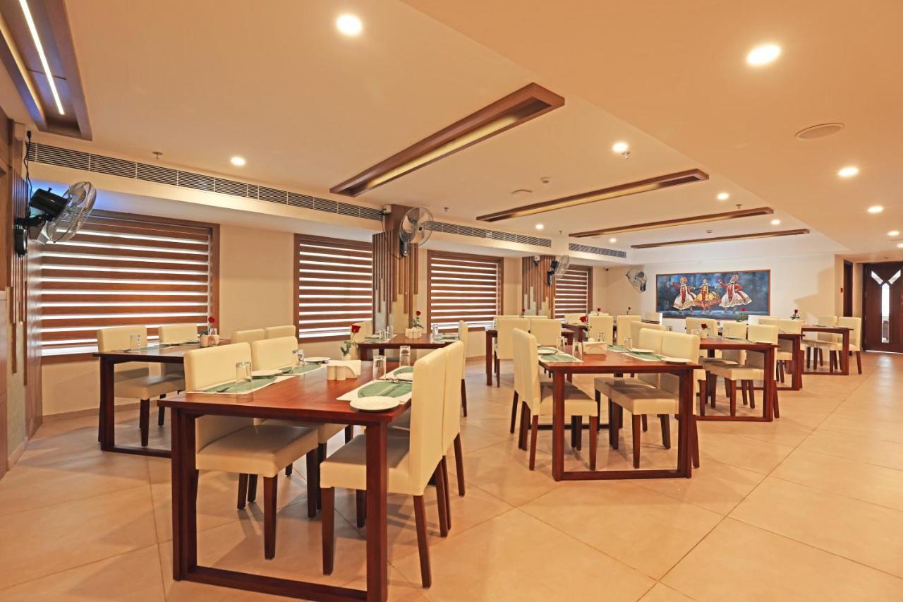 Krishnavalsam Regency Hotel Guruvāyūr Екстериор снимка