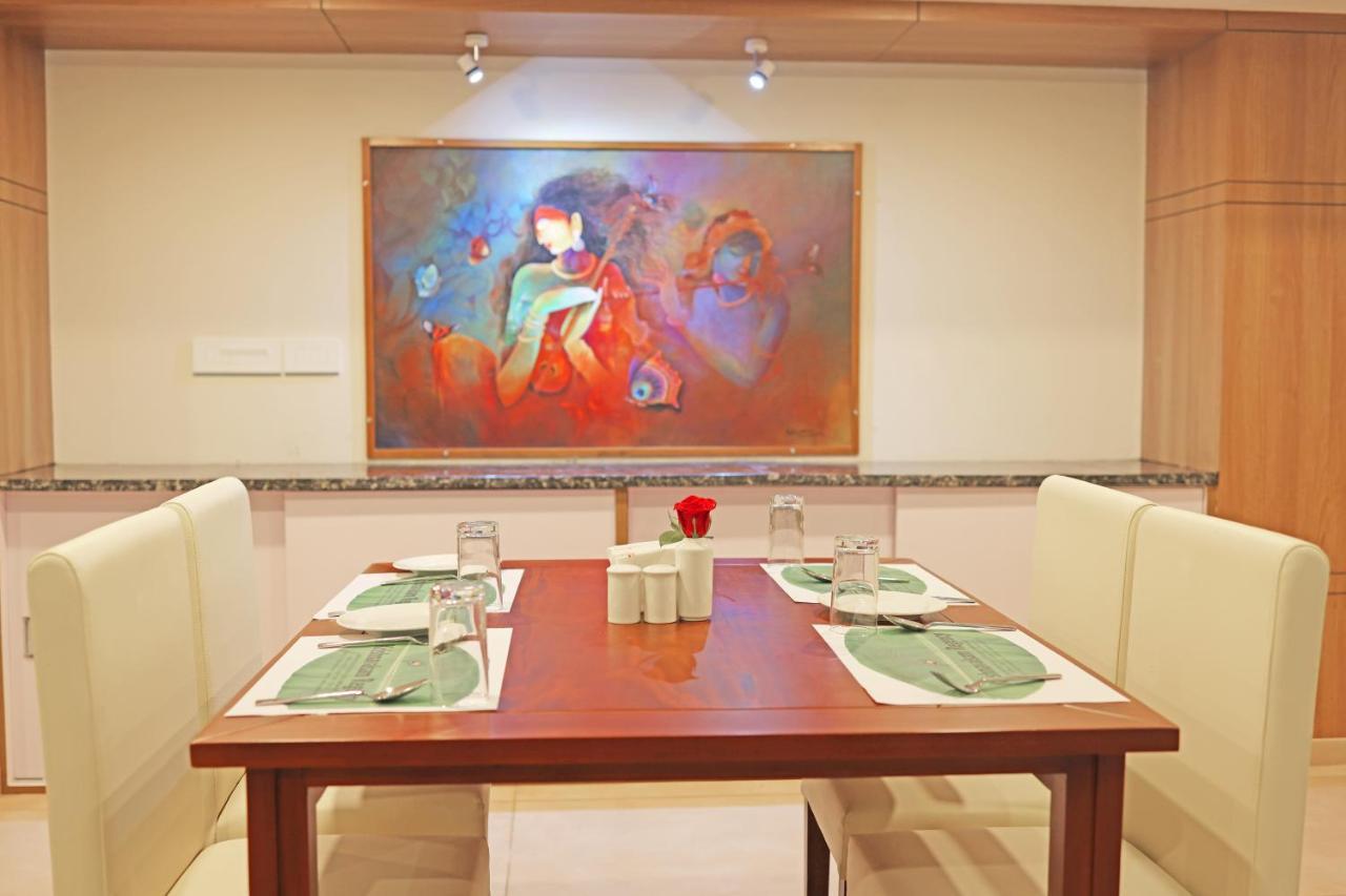 Krishnavalsam Regency Hotel Guruvāyūr Екстериор снимка